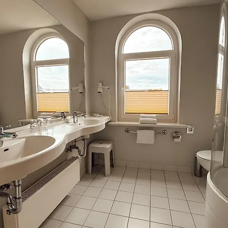 Sylter Hof Otel 4*